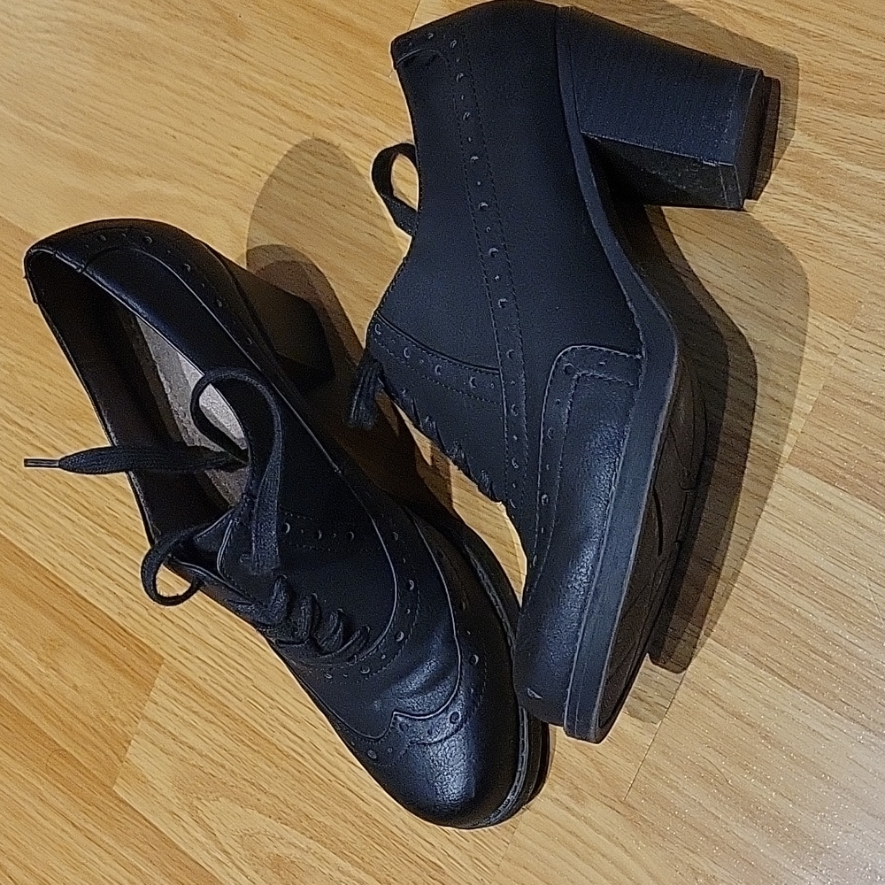 Black lace up Oxford heels